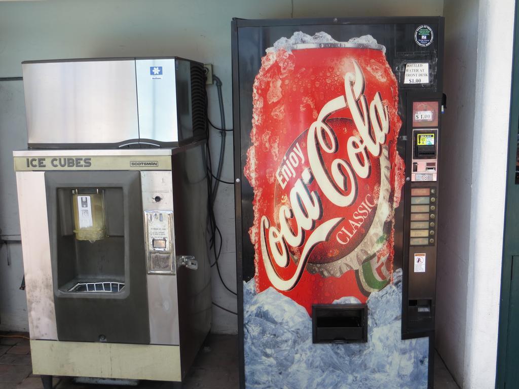 アメリカズ ベスト バリュー イン ロマ ロッジ サンディエゴ エクステリア 写真